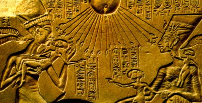 Akhenaten kissing his heir, Merytaten