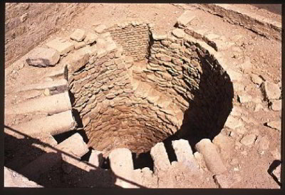 puits d'Erastostène à Elephantine/photo Dubal